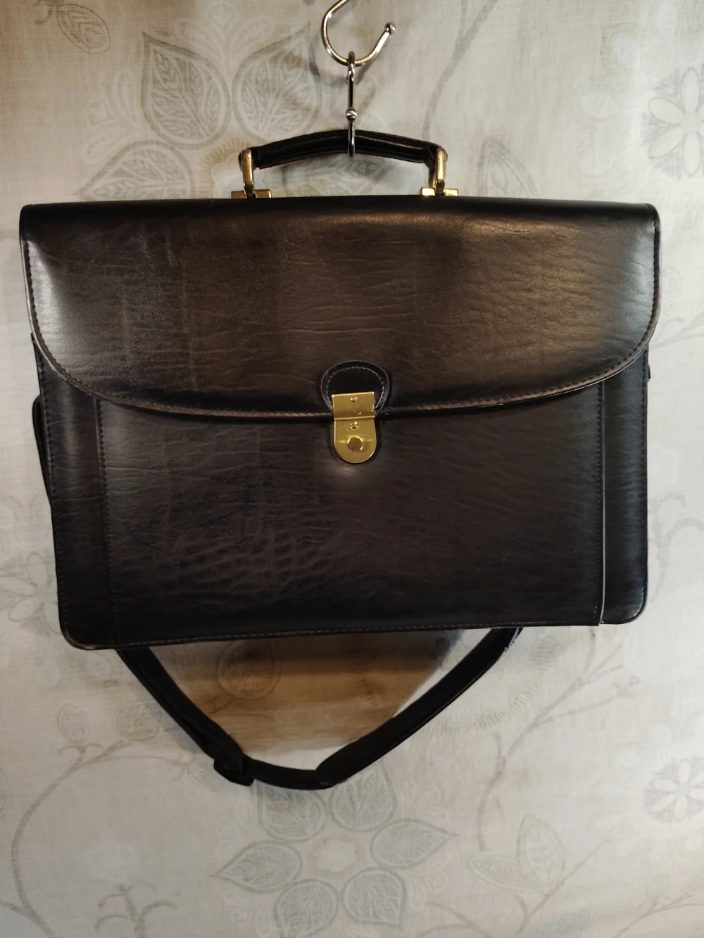 The Unbranded Brand classic black
